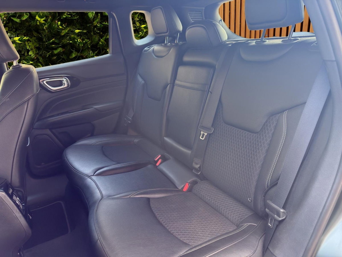 Jeep Compass 1.6 Multijet II 2WD 80° Anniversario (17)