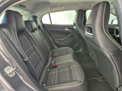 Mercedes-Benz GLA SUV 180 d Automatic Sport (13)