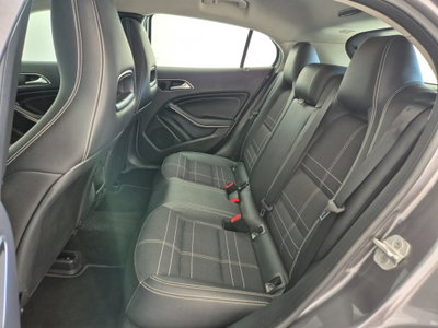 Mercedes-Benz GLA SUV 180 d Automatic Sport (14)