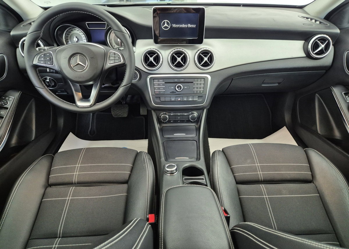 Mercedes-Benz GLA SUV 180 d Automatic Sport (15)