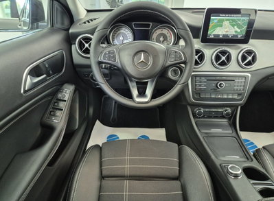 Mercedes-Benz GLA SUV 180 d Automatic Sport (17)