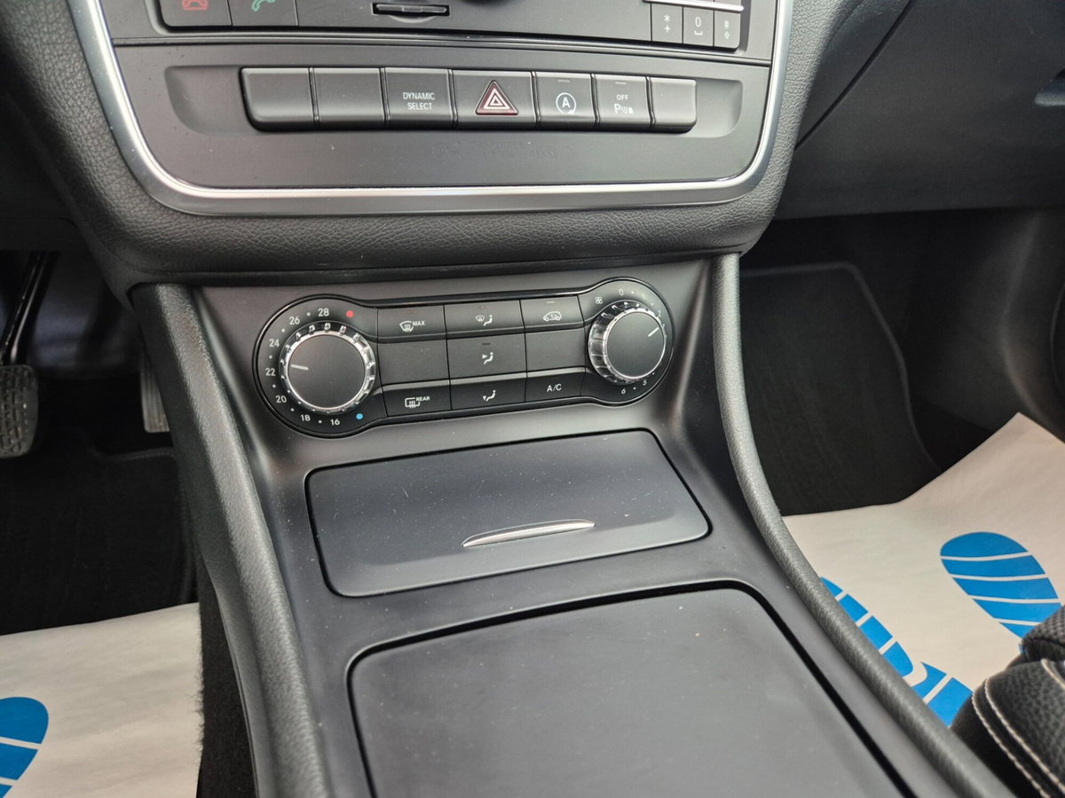 Mercedes-Benz GLA SUV 180 d Automatic Sport (18)