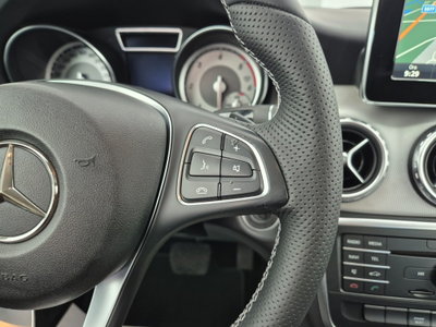 Mercedes-Benz GLA SUV 180 d Automatic Sport (20)