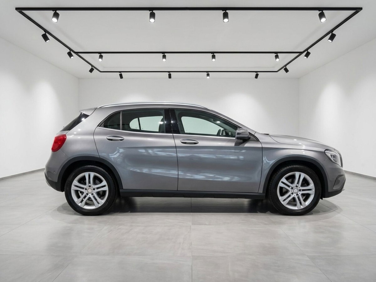 Mercedes-Benz GLA SUV 180 d Automatic Sport (4)