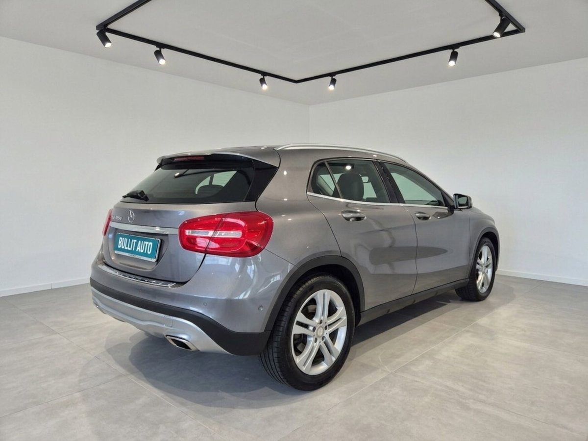Mercedes-Benz GLA SUV 180 d Automatic Sport (5)