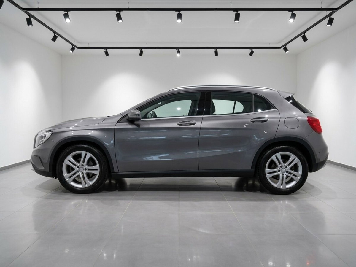Mercedes-Benz GLA SUV 180 d Automatic Sport (8)