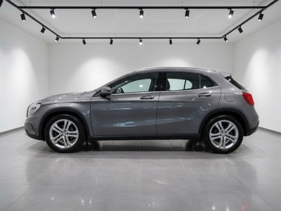 Mercedes-Benz GLA SUV 180 d Automatic Sport (8)
