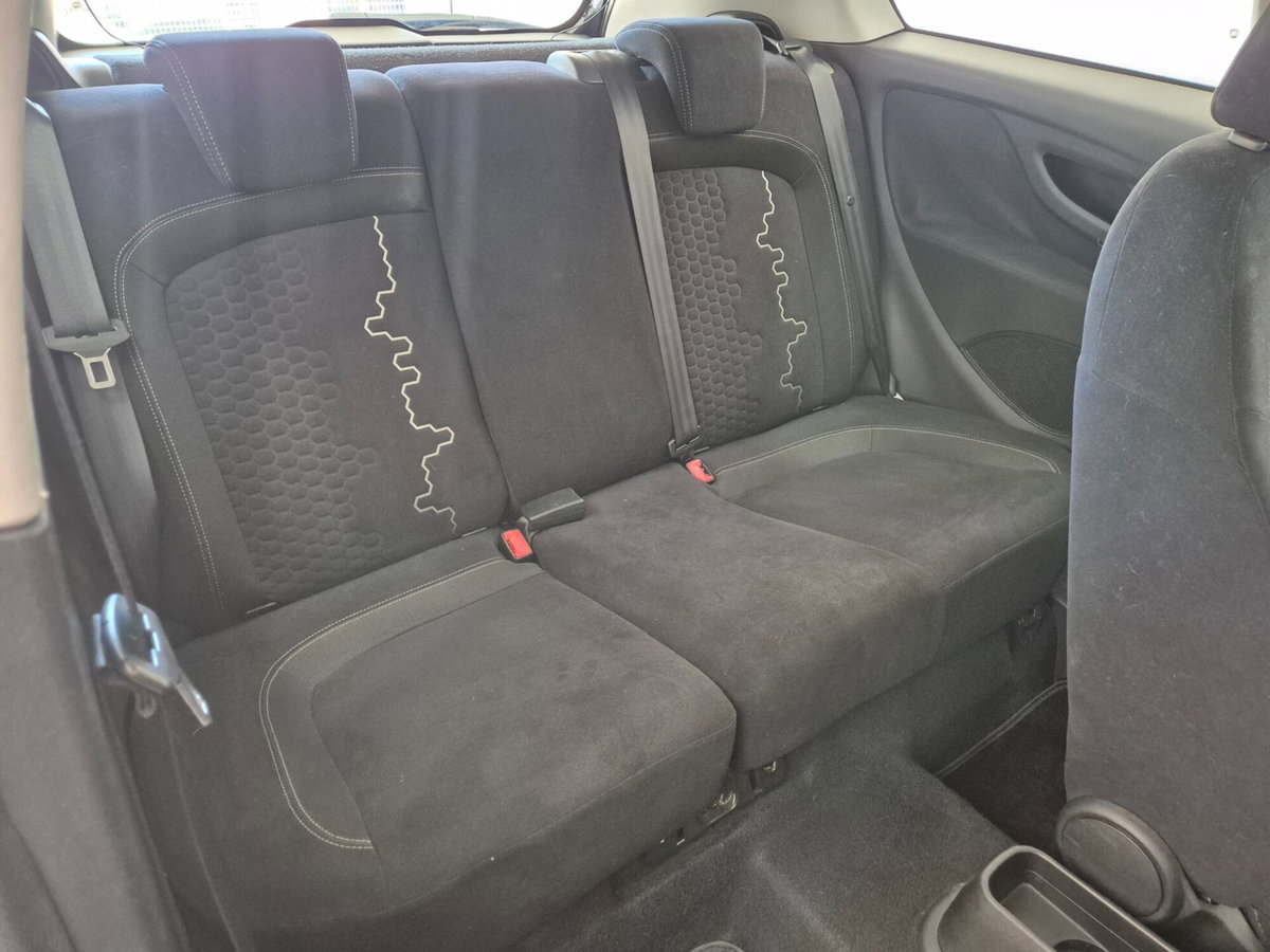 Fiat Punto 1.3 MJT II 75 CV 5 porte Street (13)