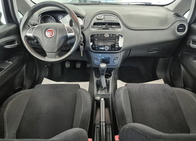 Fiat Punto 1.3 MJT II 75 CV 5 porte Street (14)