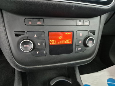 Fiat Punto 1.3 MJT II 75 CV 5 porte Street (16)