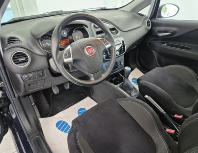 Fiat Punto 1.3 MJT II 75 CV 5 porte Street (9)