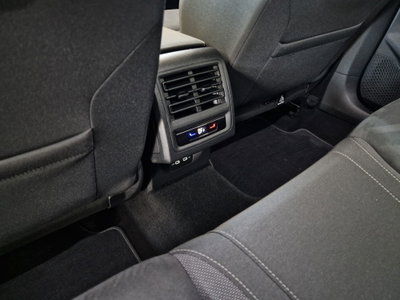 Volkswagen Golf 2.0 TDI 150 CV DSG SCR Style (8)