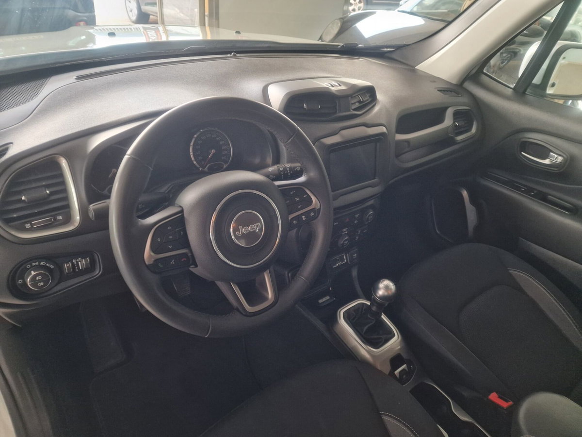 Jeep Renegade 1.6 Mjt 130 CV Limited (7)