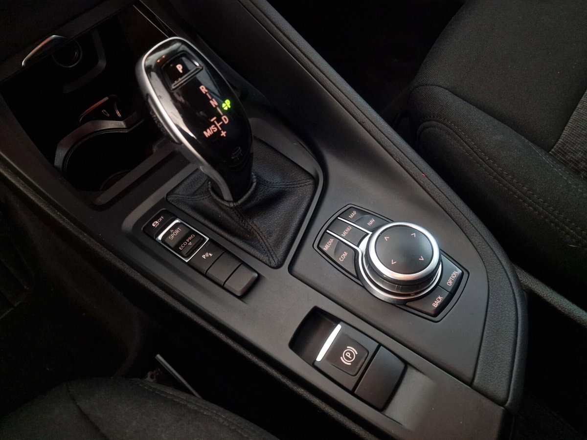 BMW X1 sDrive18d (8)