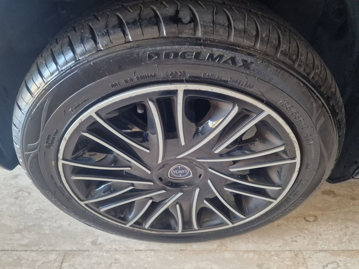 Lancia Ypsilon 1.0 FireFly 5 porte S&S Hybrid Ecochic Gold (12)