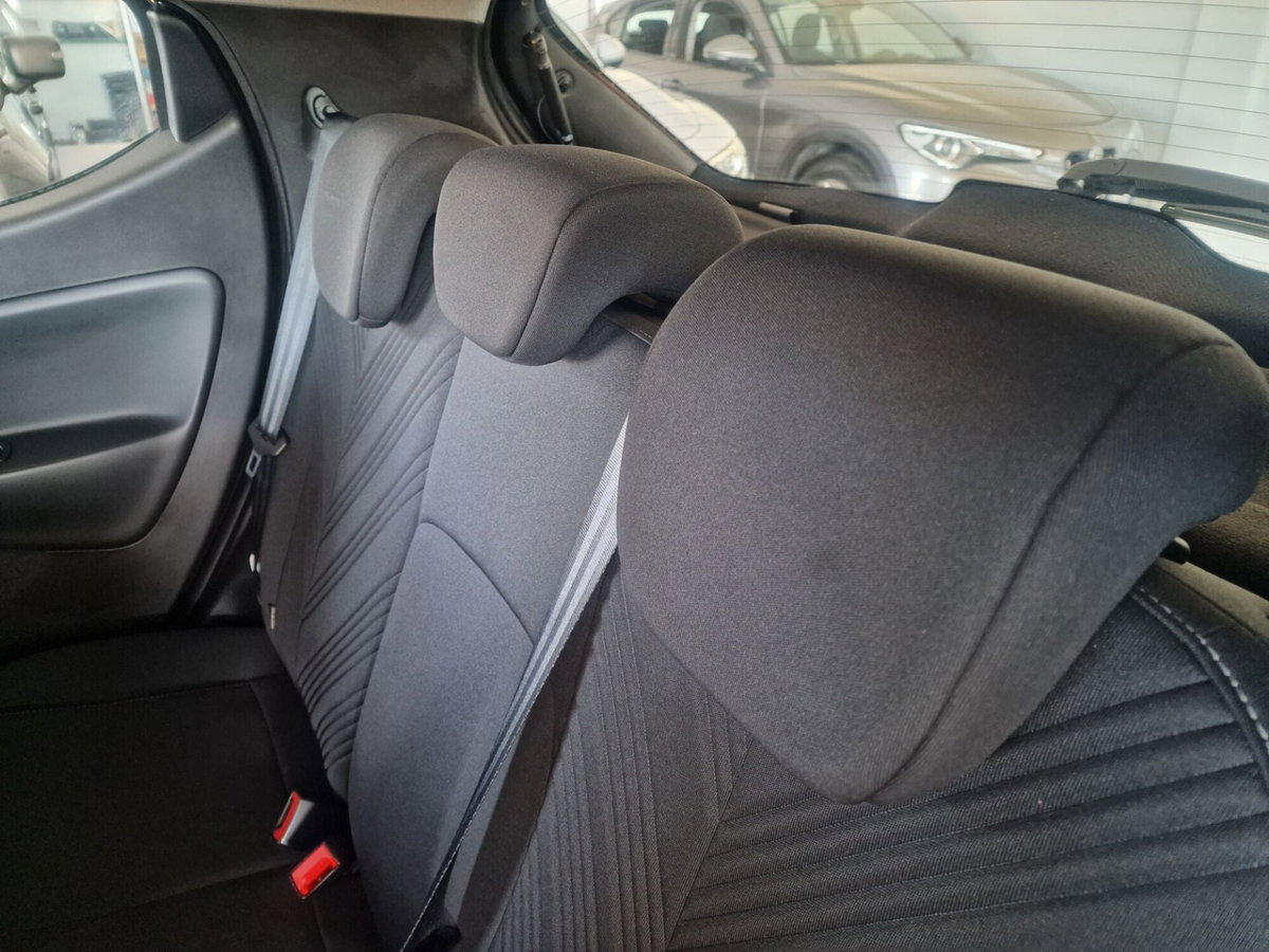 Lancia Ypsilon 1.0 FireFly 5 porte S&S Hybrid Ecochic Gold (9)