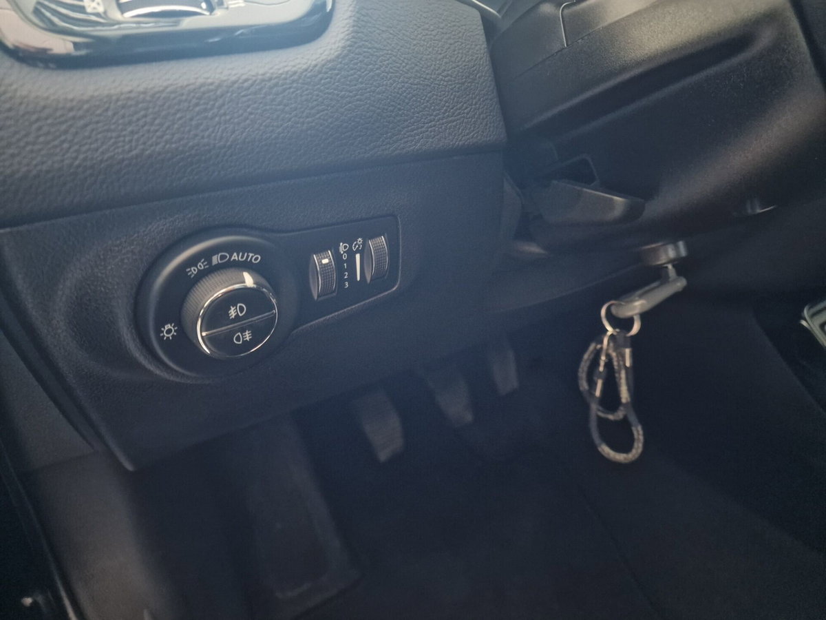Jeep Compass 1.6 Multijet II 2WD Limited (10)