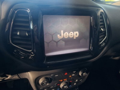 Jeep Compass 1.6 Multijet II 2WD Limited (9)