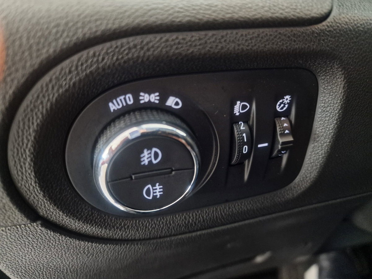 Opel Grandland X 1.5 diesel Ecotec Start&Stop Innovation (11)