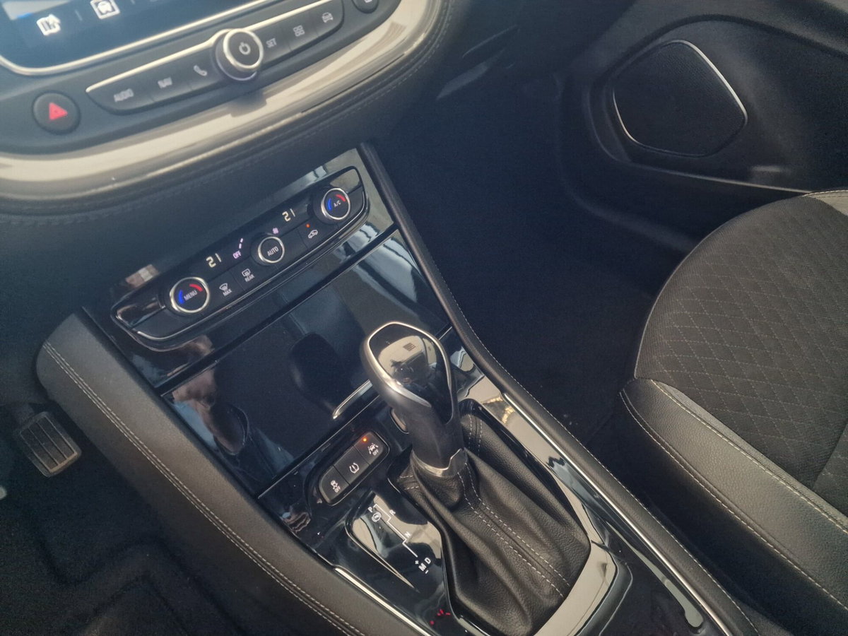 Opel Grandland X 1.5 diesel Ecotec Start&Stop Innovation (8)