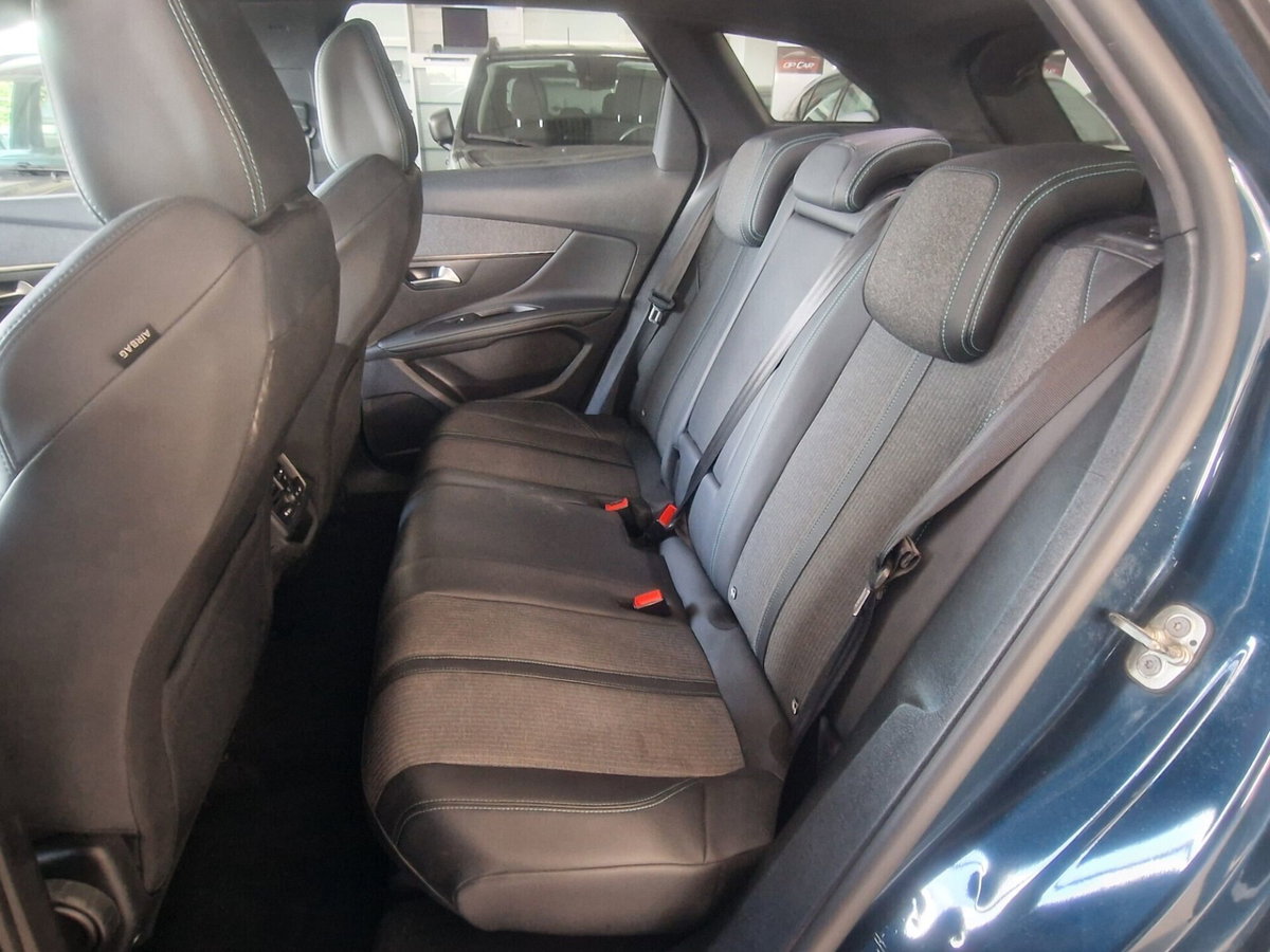 Peugeot 3008 BlueHDi 130 S&S EAT8 Allure Pack (5)