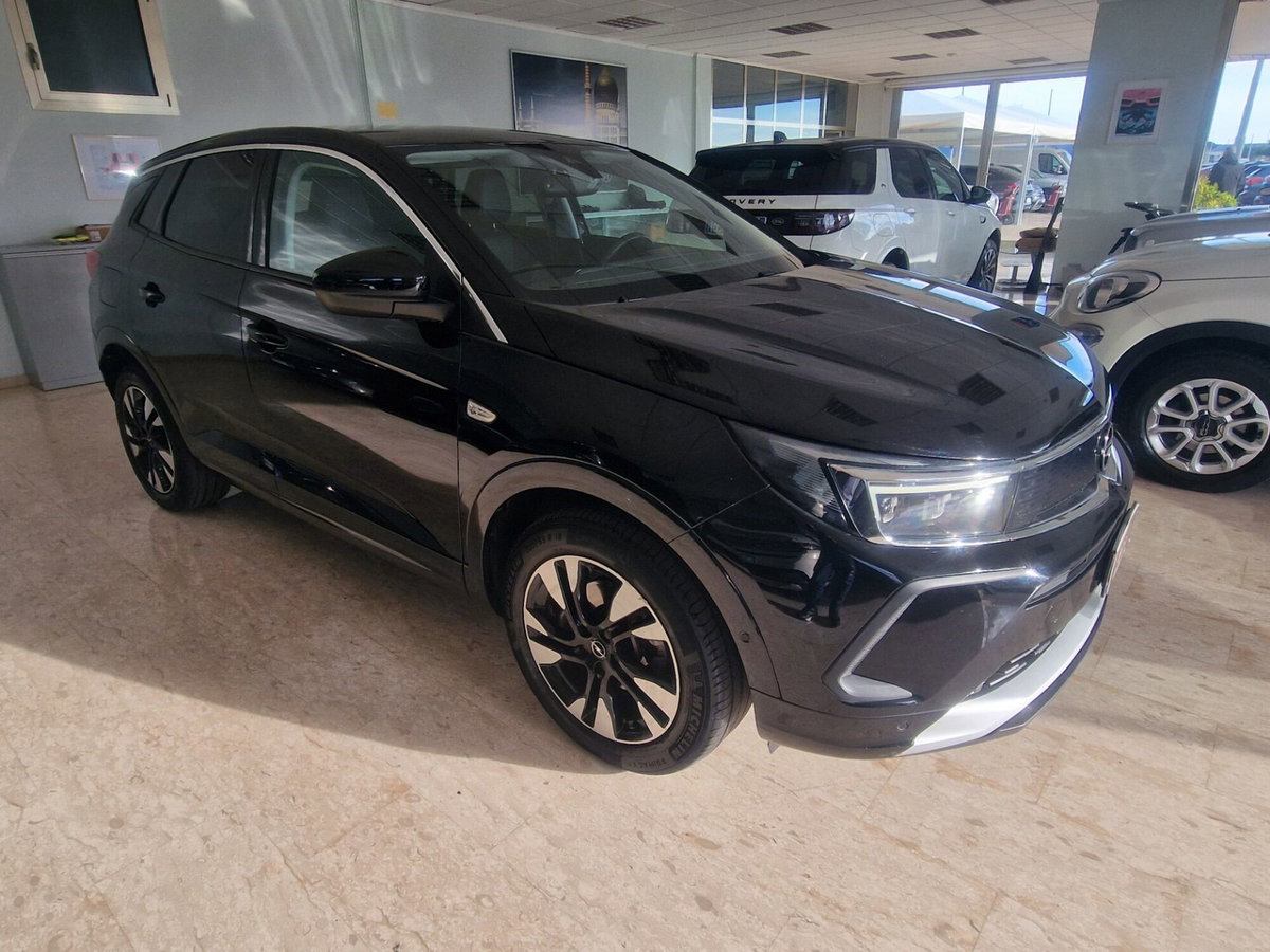 Opel Grandland 1.5 diesel Ecotec aut. Business Elegance (4)
