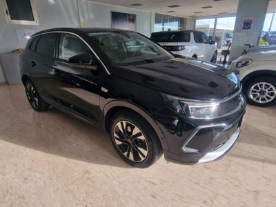 Opel Grandland 1.5 diesel Ecotec aut. Business Elegance (4)