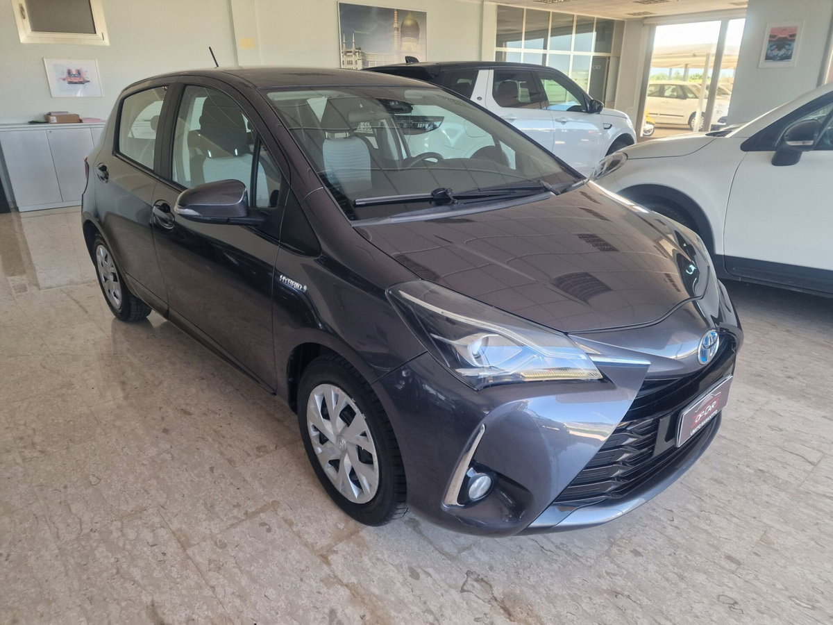 Toyota Yaris 1.5 Hybrid 5 porte Style (4)