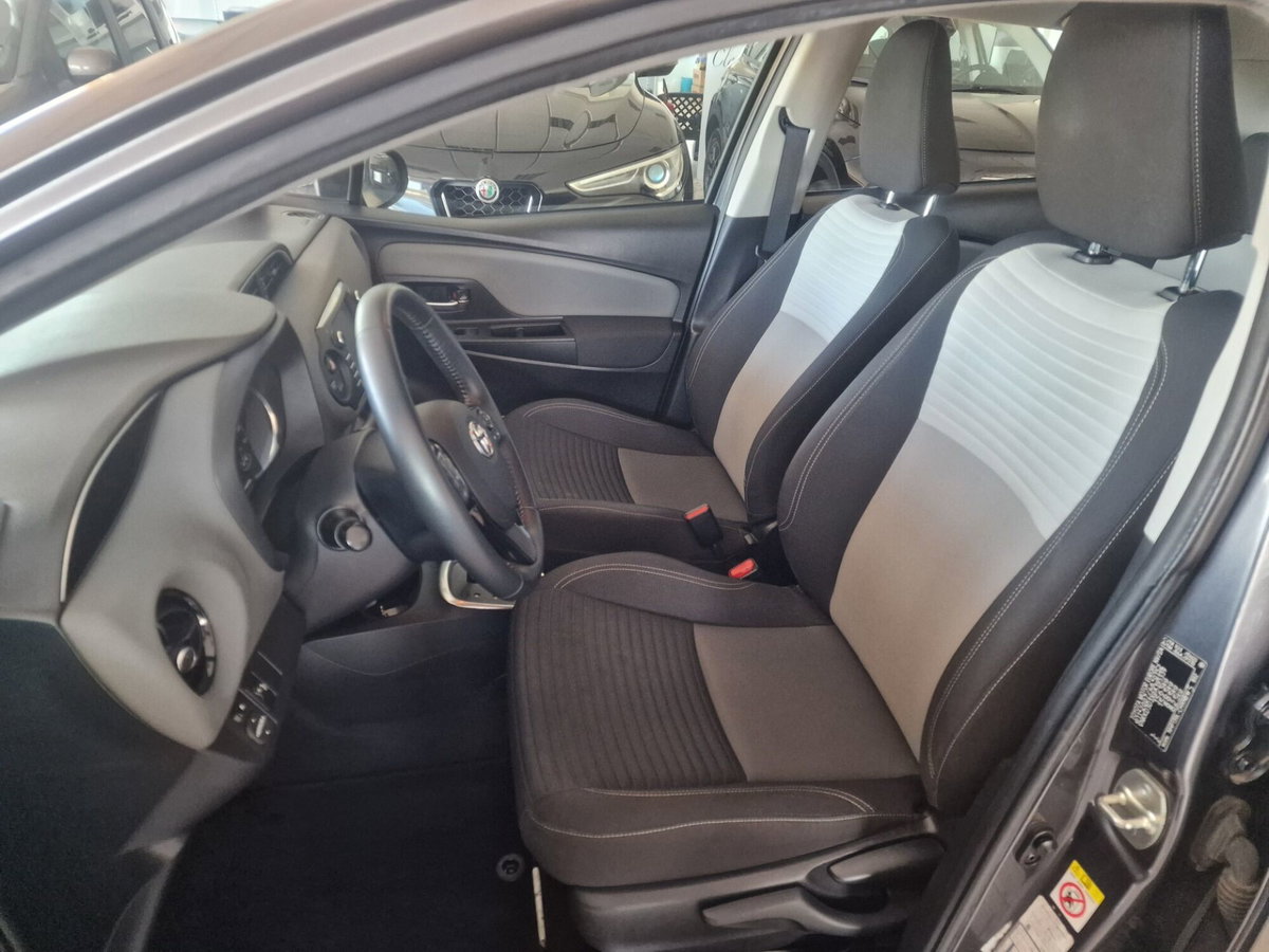 Toyota Yaris 1.5 Hybrid 5 porte Style (6)