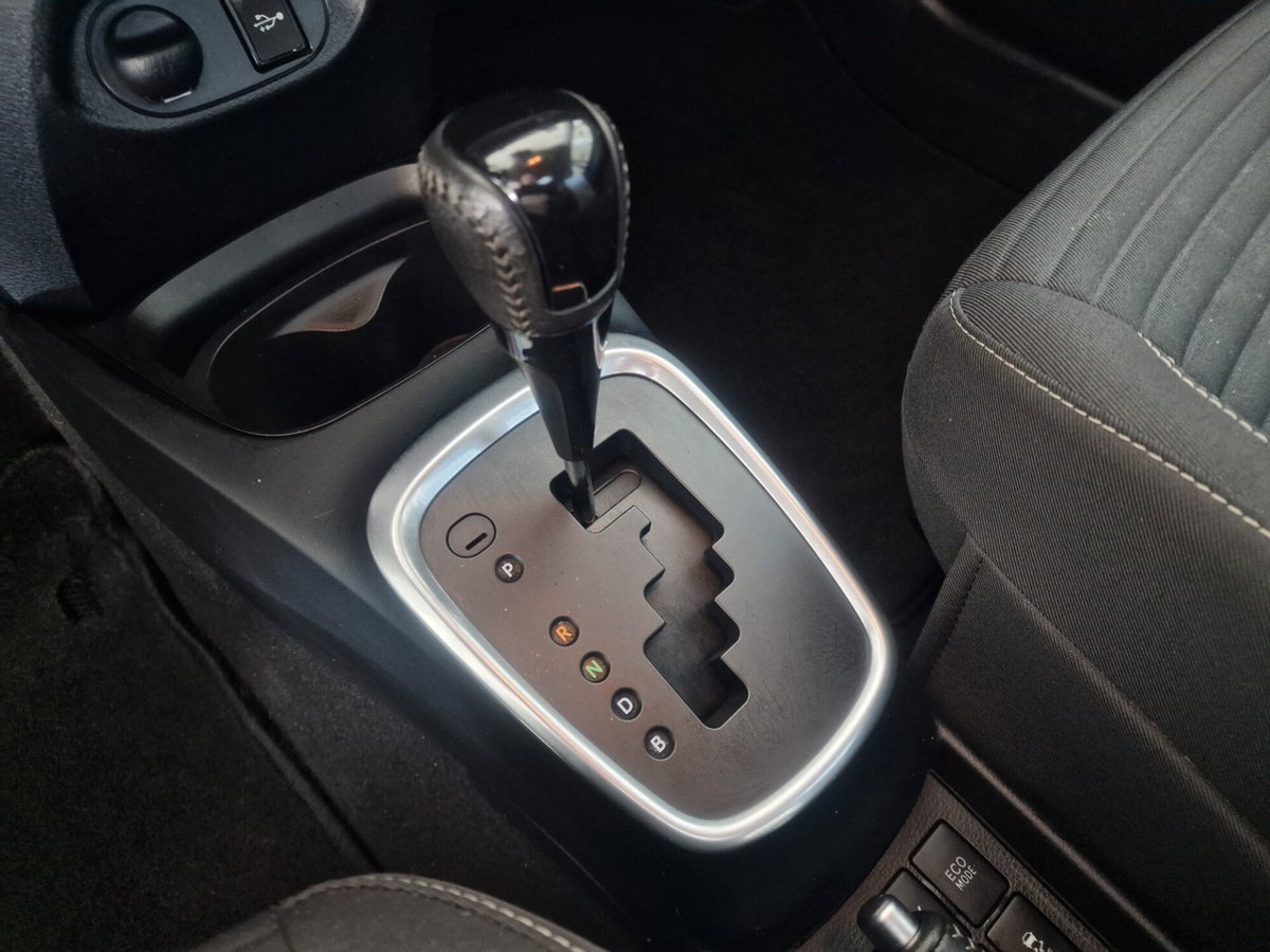 Toyota Yaris 1.5 Hybrid 5 porte Style (8)
