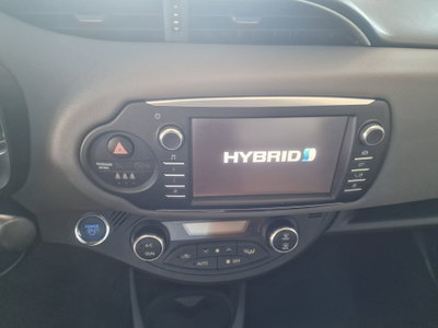 Toyota Yaris 1.5 Hybrid 5 porte Style (9)