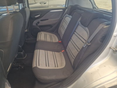 Fiat Punto Evo 1.3 Mjt 75 CV 5 porte Dynamic (5)