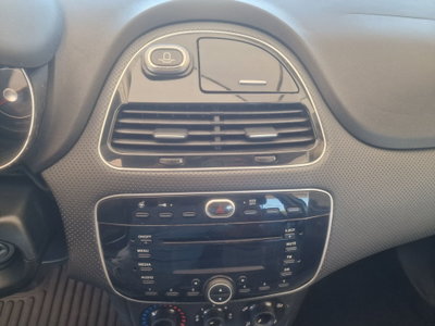 Fiat Punto Evo 1.3 Mjt 75 CV 5 porte Dynamic (8)