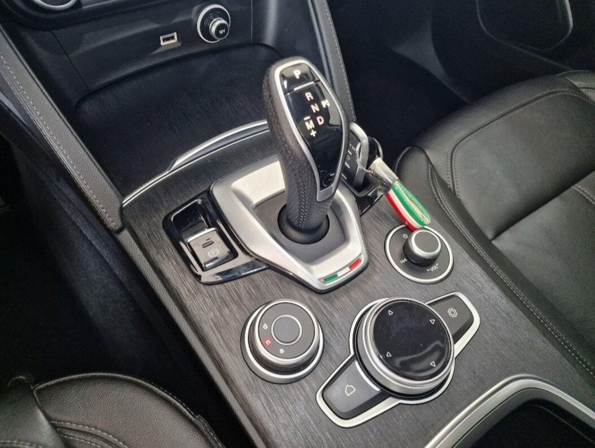 Alfa Romeo Stelvio Stelvio 2.2 Turbodiesel 160 CV AT8 RWD Sprint (11)