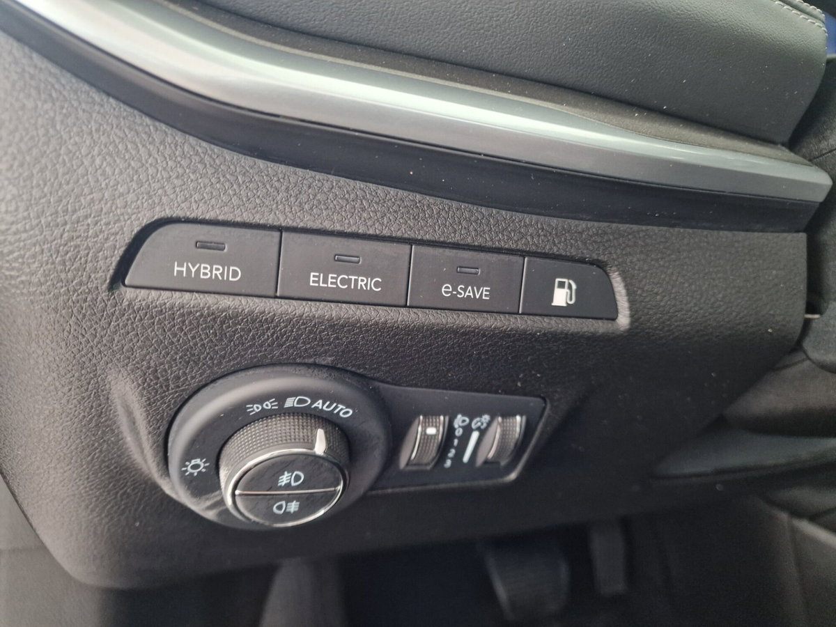 Jeep Compass 1.3 T4 190CV PHEV AT6 4xe Limited (11)