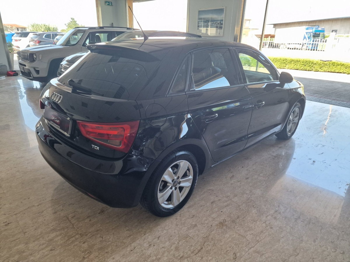 Audi A1 Sportback 1.6 TDI Admired (3)