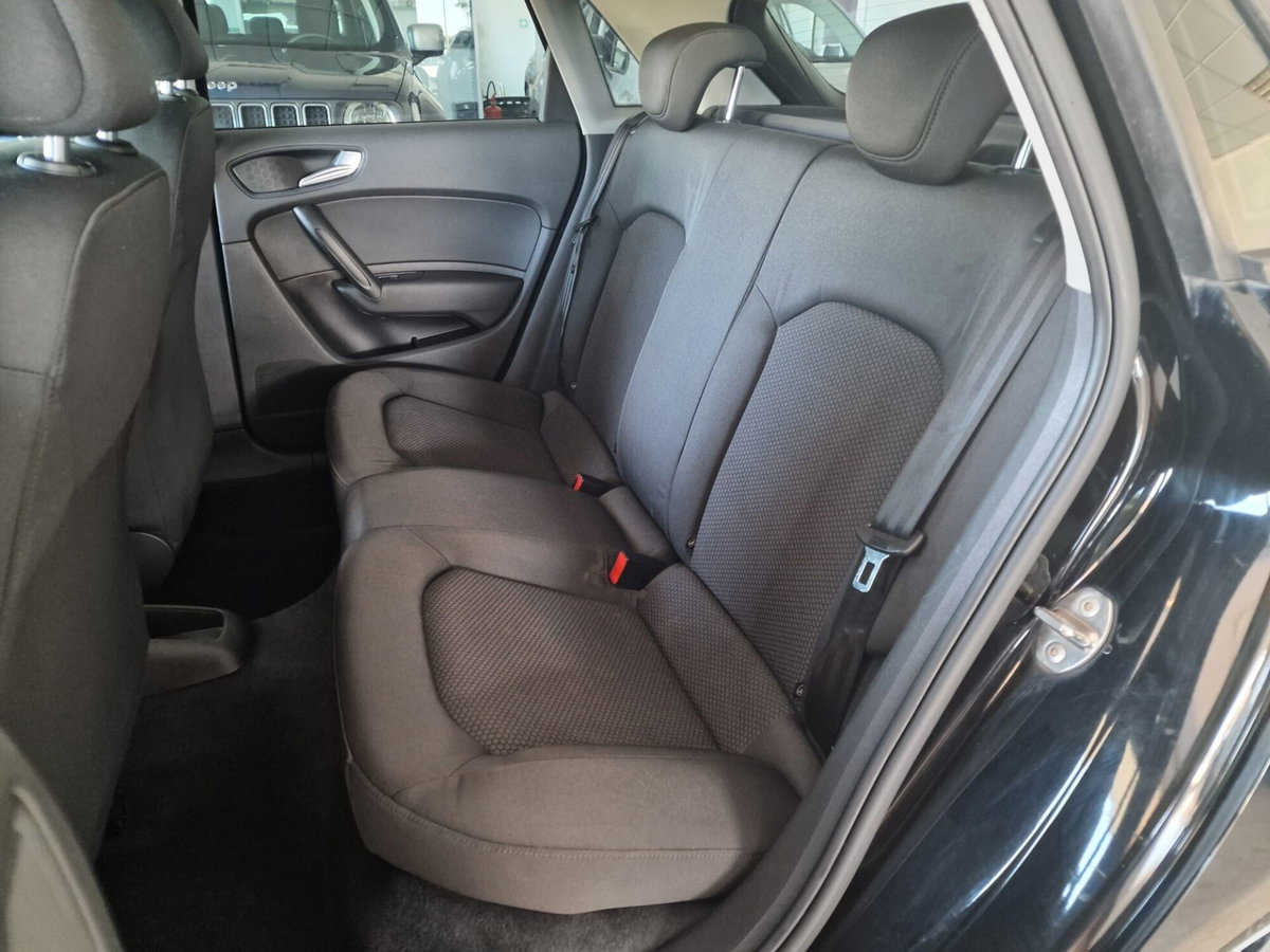 Audi A1 Sportback 1.6 TDI Admired (5)