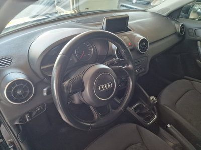 Audi A1 Sportback 1.6 TDI Admired (7)