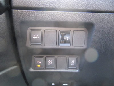 Nissan Qashqai 1.5 dCi N-Connecta (11)
