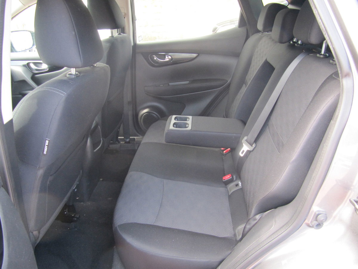 Nissan Qashqai 1.5 dCi N-Connecta (14)