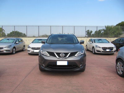 Nissan Qashqai 1.5 dCi N-Connecta (2)