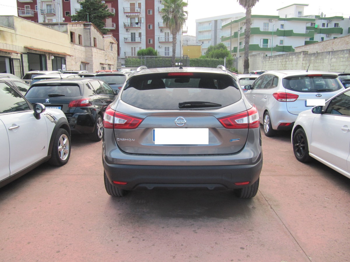 Nissan Qashqai 1.5 dCi N-Connecta (3)