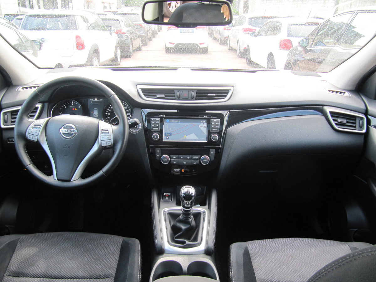Nissan Qashqai 1.5 dCi N-Connecta (4)
