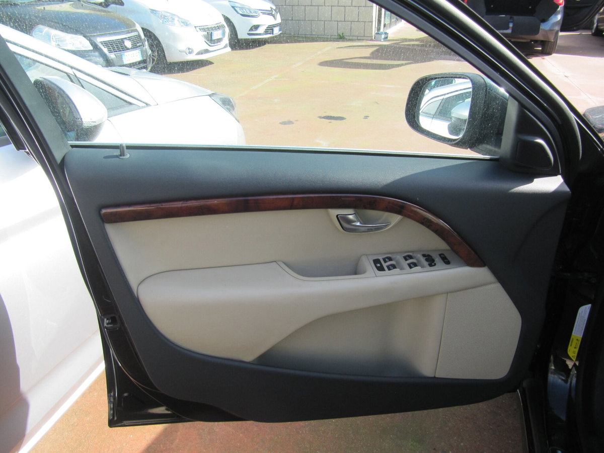 Volvo S80 2.4 D 163 CV Kinetic (10)