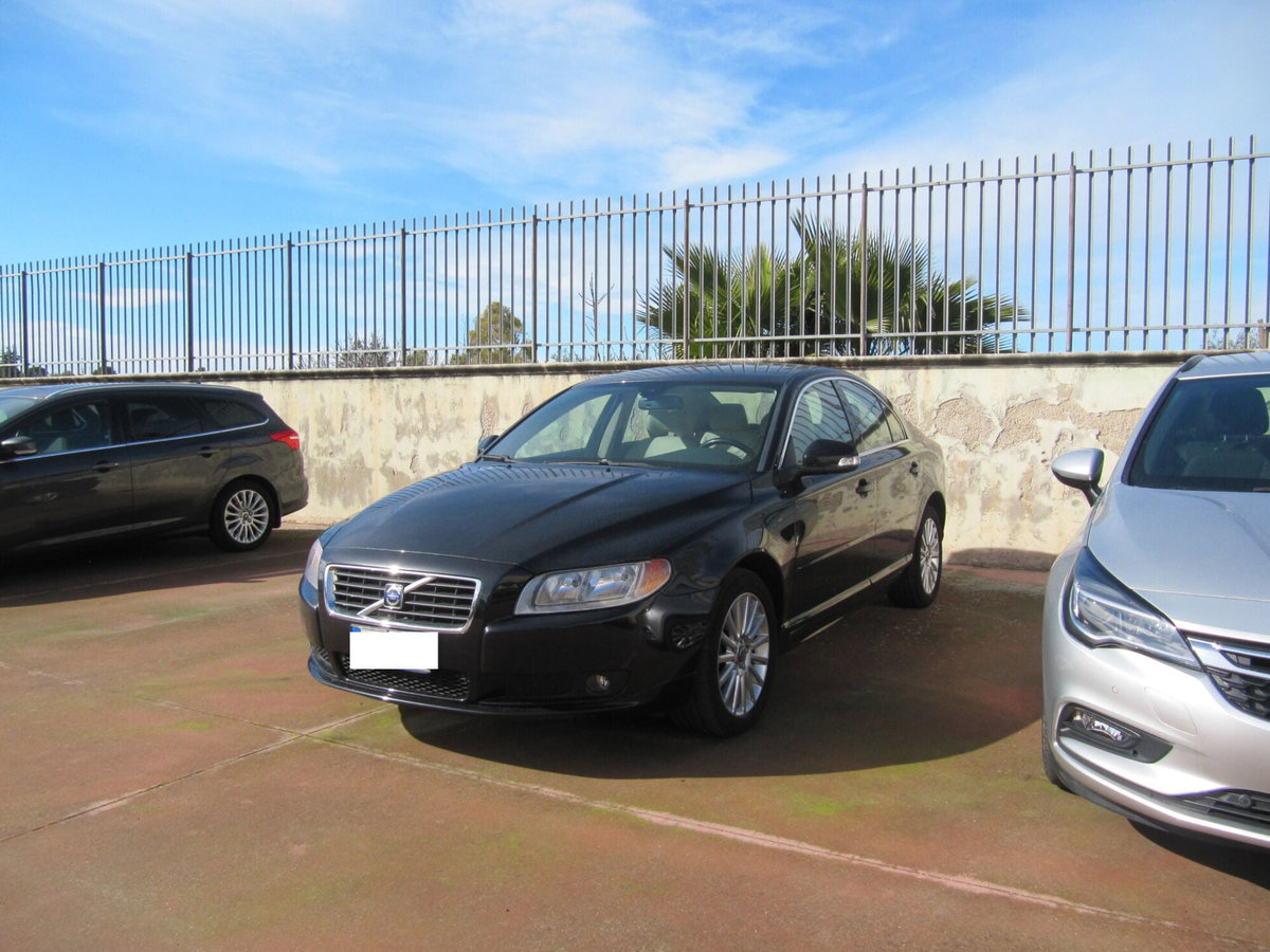 Volvo S80 2.4 D 163 CV Kinetic (2)
