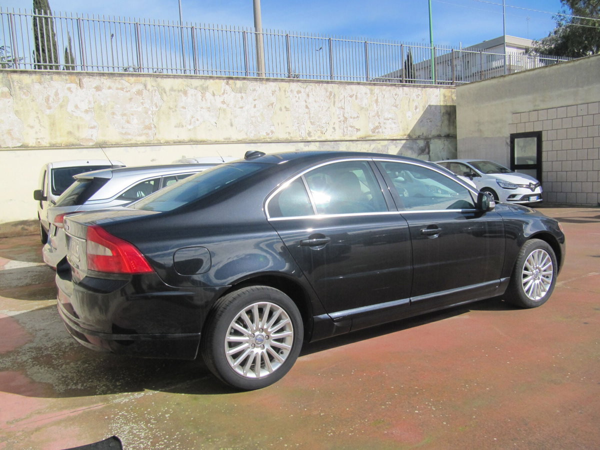 Volvo S80 2.4 D 163 CV Kinetic (4)