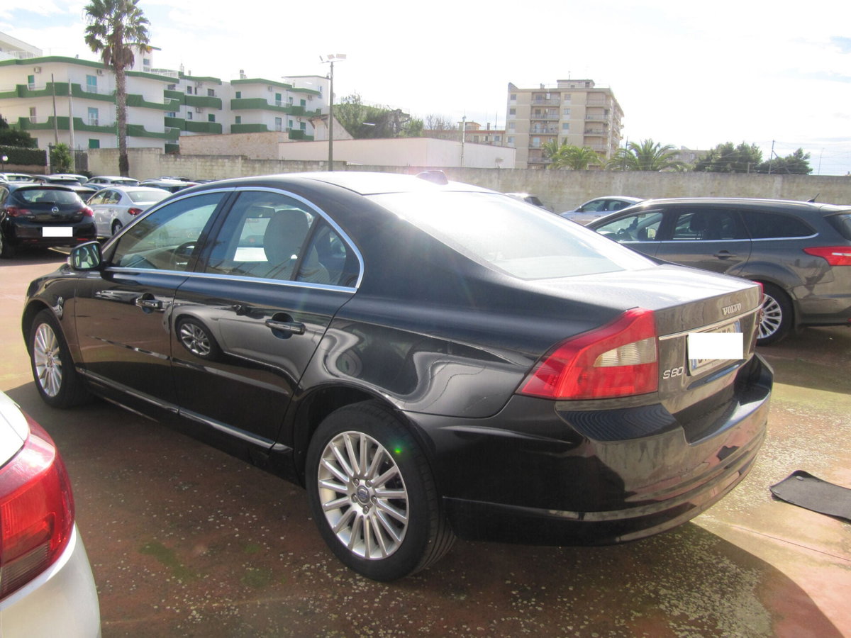 Volvo S80 2.4 D 163 CV Kinetic (5)