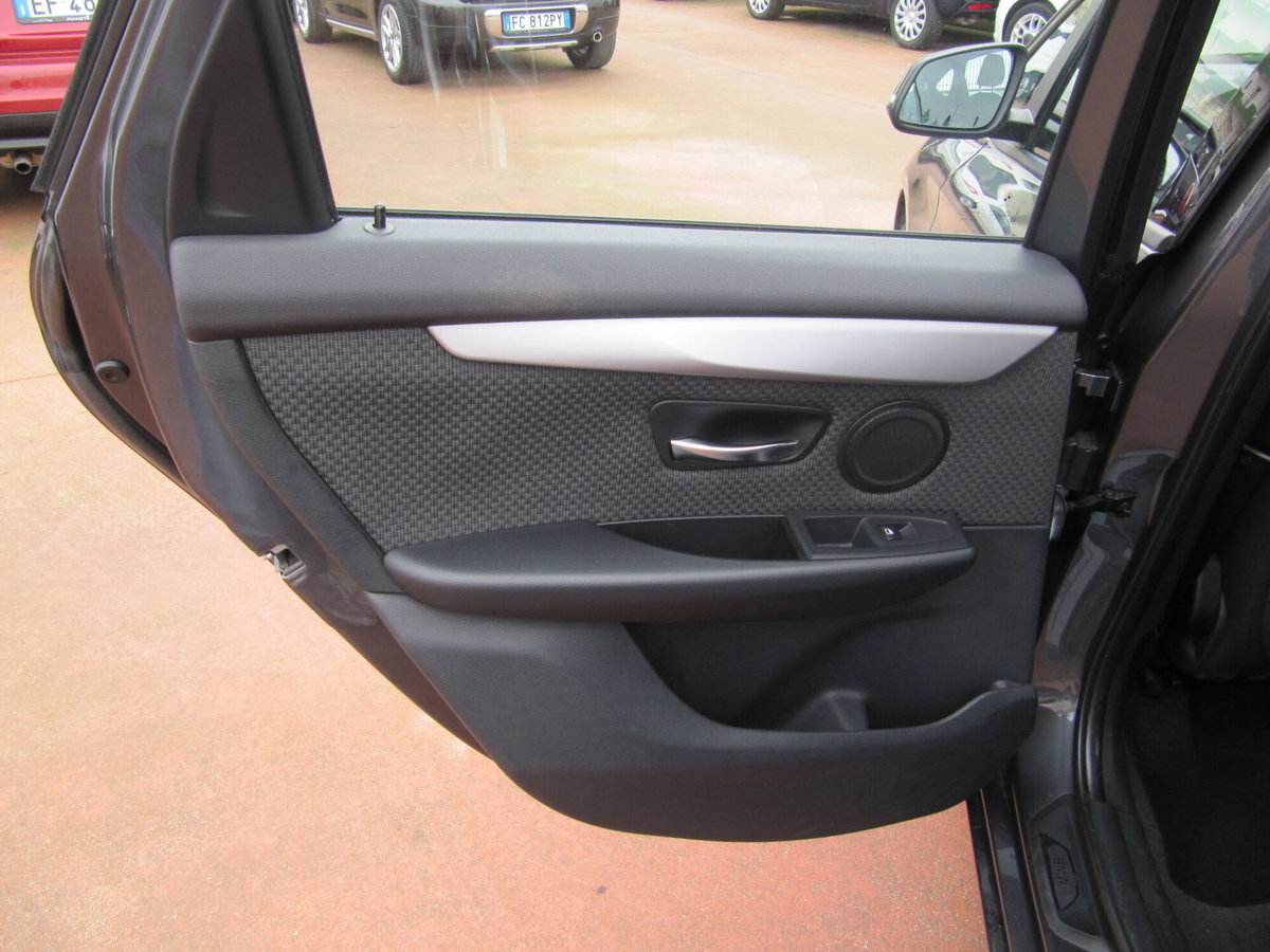 BMW Serie 2 Active Tourer 216d (15)