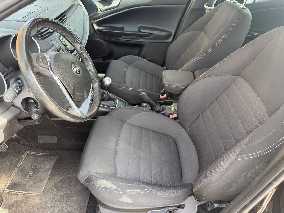 Alfa Romeo Giulietta 1.6 JTDm Ti 120cv (11)