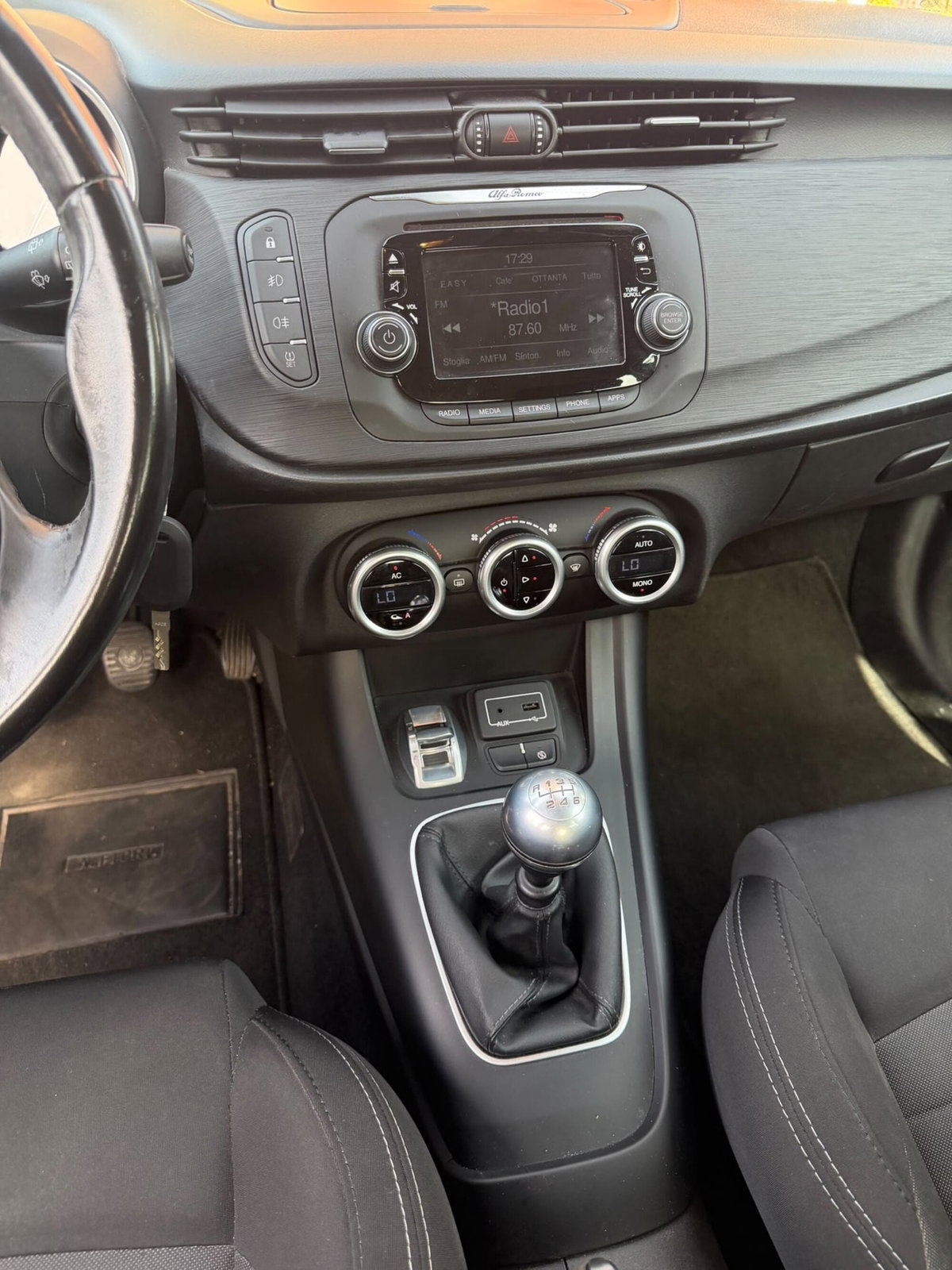 Alfa Romeo Giulietta 1.6 JTDm Ti 120cv (9)
